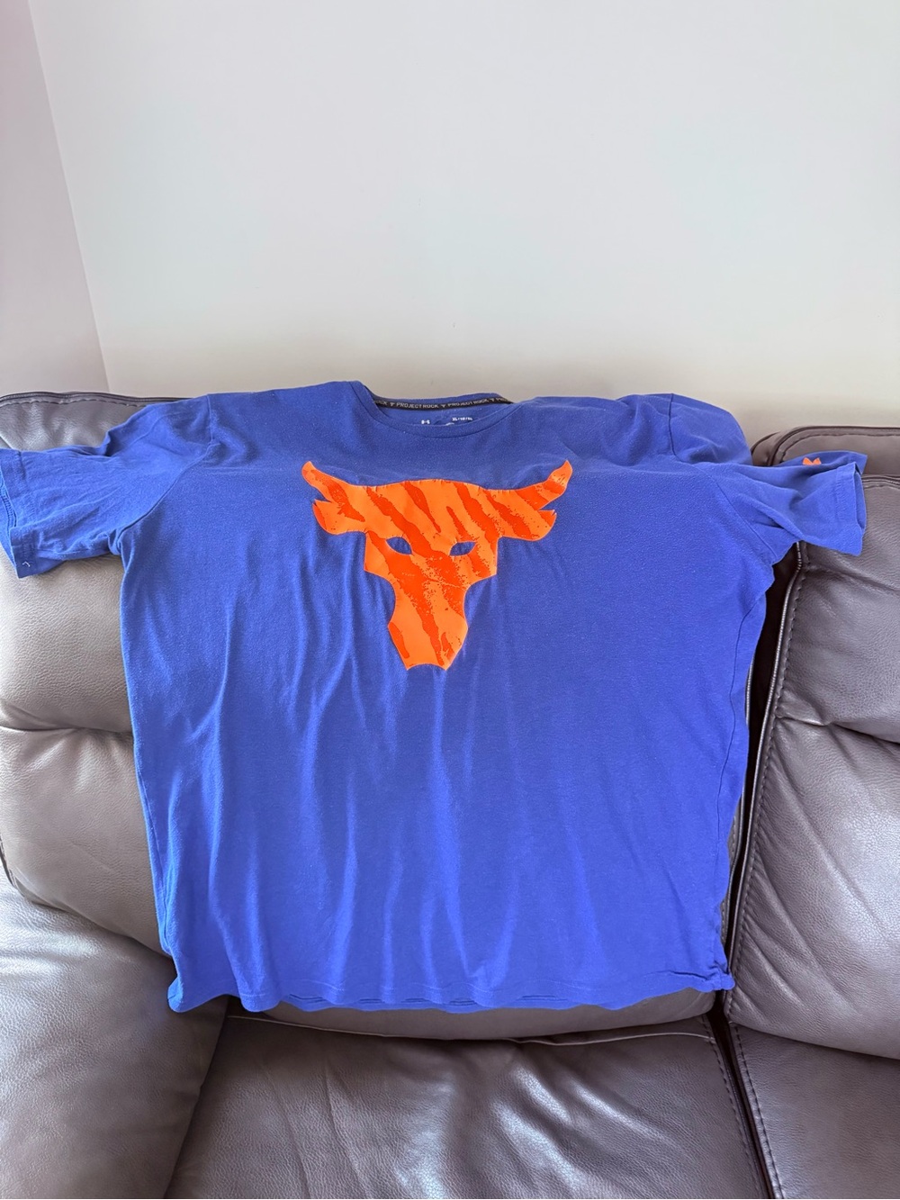 rock under Armour Men's Royal Blue Graphic Tee with Orange Bull Logo